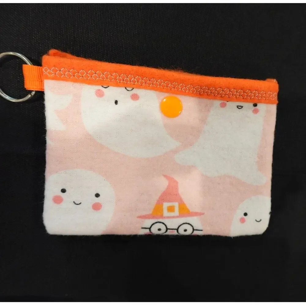 Ghostly Cute! - Set of 4 snap pouche key ring / ANYTHING holders!